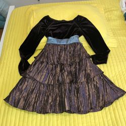 Genuine Rose Elegant Dress Size 8 For Girls , Good Conditions And Clean 