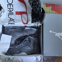 Wolf grey 5 Jordan size 12 pick up only