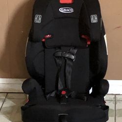 LIKE NEW GRACO TRANZITIONS ALL IN ONE CONVERTIBLE CAR SEAT 3 IN 1