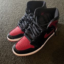 Jordan 1 high OG (patent bred) Size 9