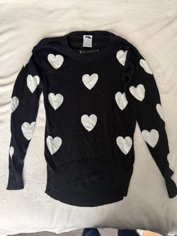 Black White Heart Sweater Longsleeve Women’s Small