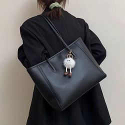 Large-capacity backpack