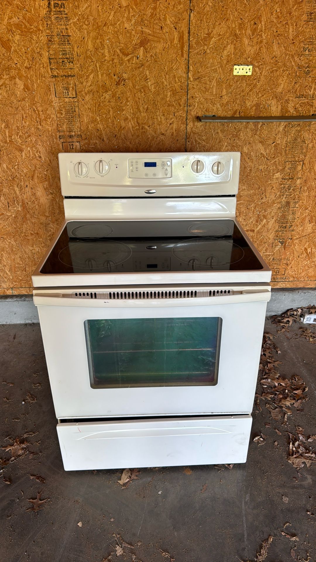 Whirlpool glass top stove everything works great