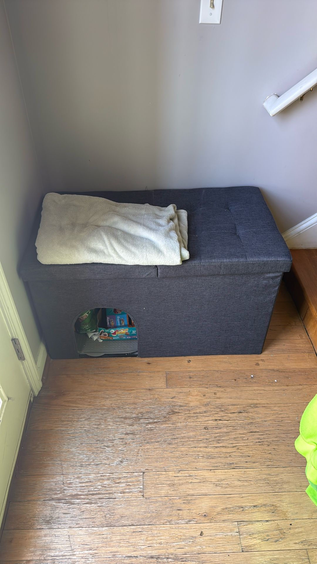 Cat Ottoman Litter Box And Other Cat Items In Great Condition 