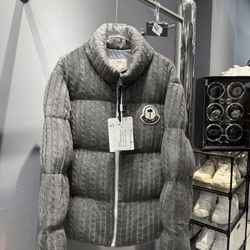 moncler palm angles
