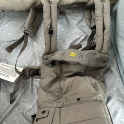 LILLIE Complete 6-in-1 All Seasons Baby Carrier 