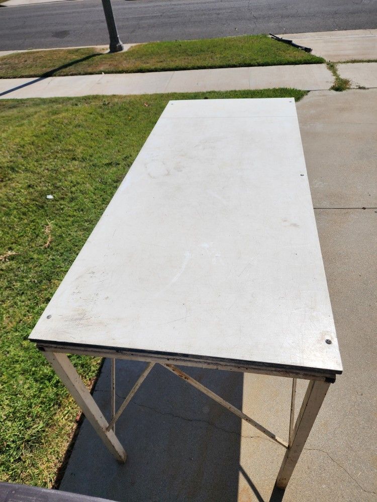Free Table