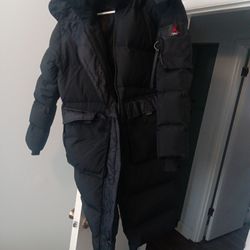 Woman's Jordan Puffer Jacket