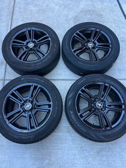 Set of Ford Mustang 17in wheels 5x114.3 (5x4.5) Tires 225/55r17 Fit Fusion crown Vic Lincoln Mercury