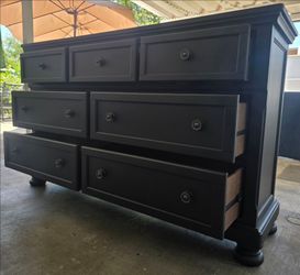 Gorgeous Dresser