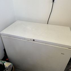 Brand New Condition Kenmore Deep Freezer - Chest Freezer, 8.7 cu ft