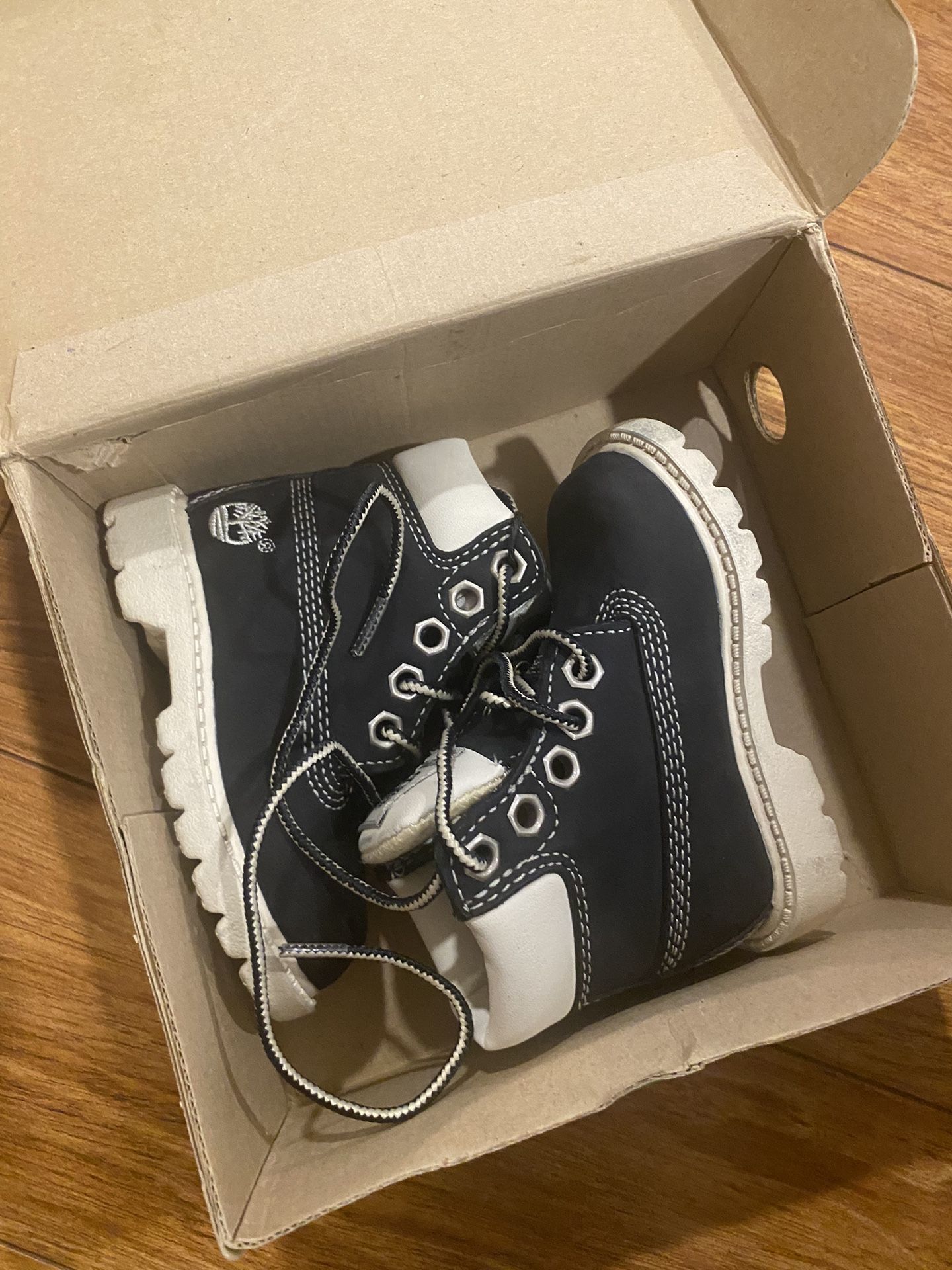 New Timberland Kids Waterproof Blue Boots Size 4