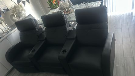 Recliner Sofa Perfect Condition
