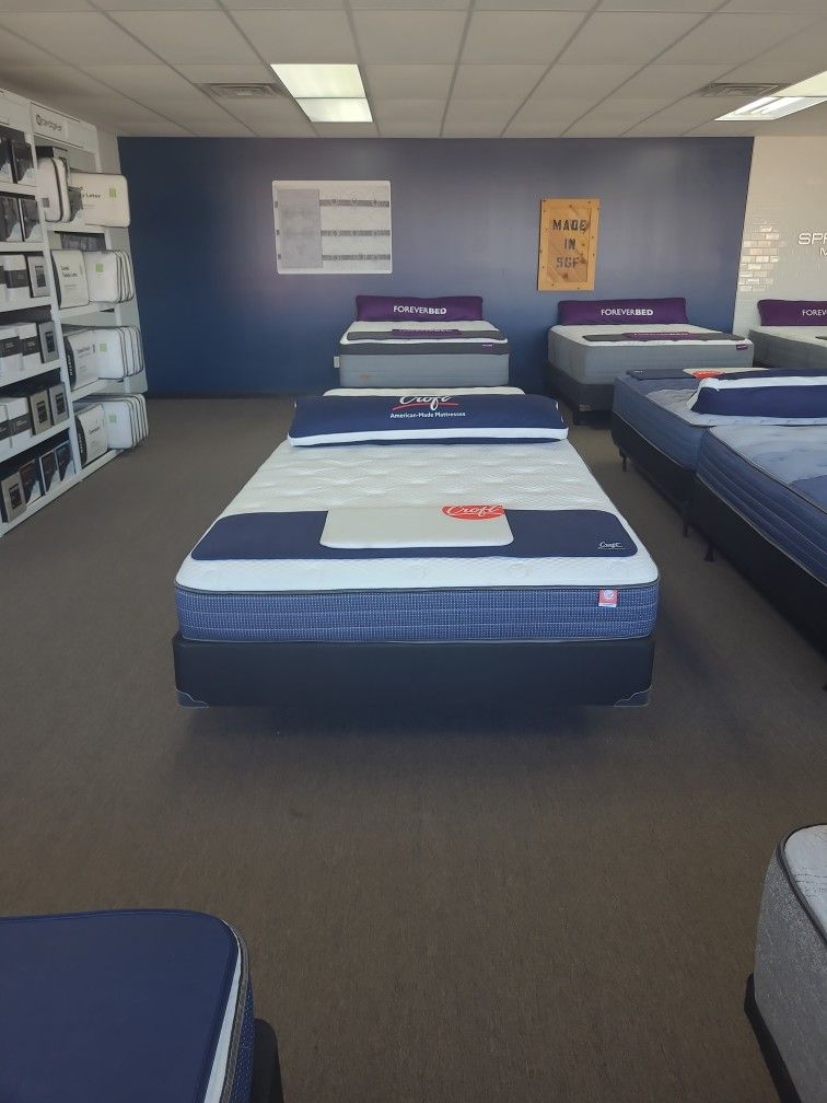 Floor Model Sale! 10 Year Warranty Bed $300
