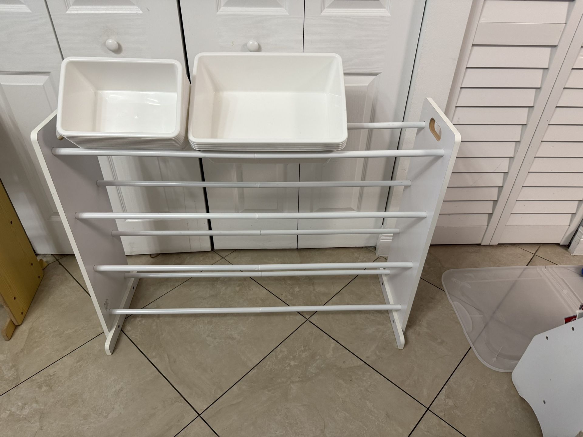 Modern White Multi-Bin Organizer – Perfect for Toys, Crafts & Classrooms!