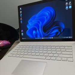 Microsoft Surface Book 2 