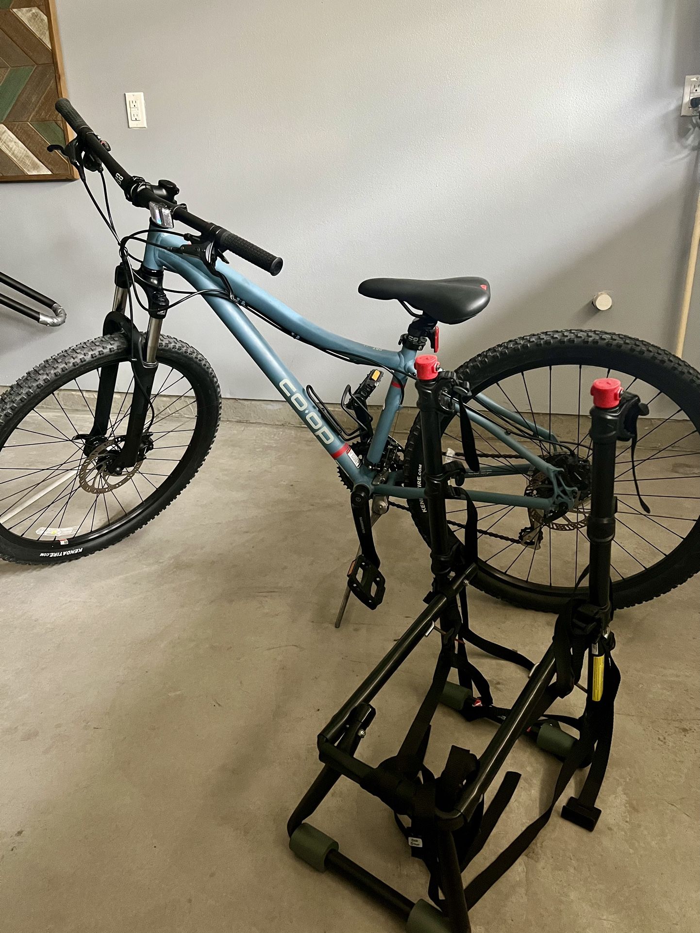 CO OP Mountain Bike & Bike Rack