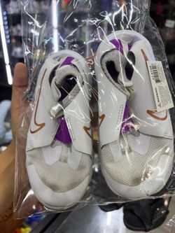 ASSORTED YOUNG GIRL SHOES