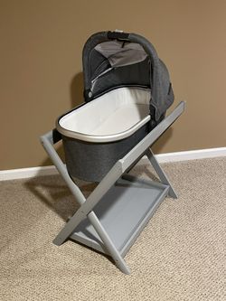 UPPAbaby Vista Bassinet with Stand