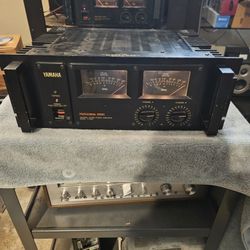Vintage Yamaha P2200 Amplifier 400 Watts Made In Japan 