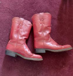 COWBOY BOOTS