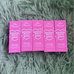 TOO FACED Kissing Jelly Gloss