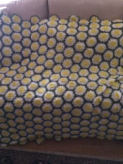 Neutral handmade afgan