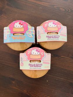 Hello Kitty Mystery Squishy Dumpling