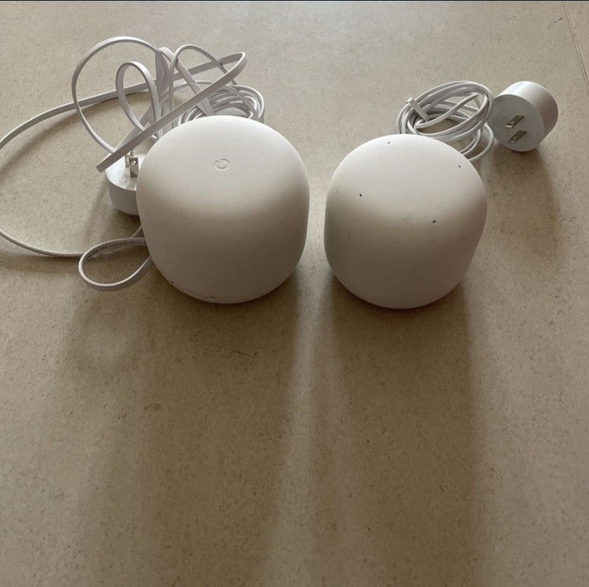 2 Nest Wifi Routers