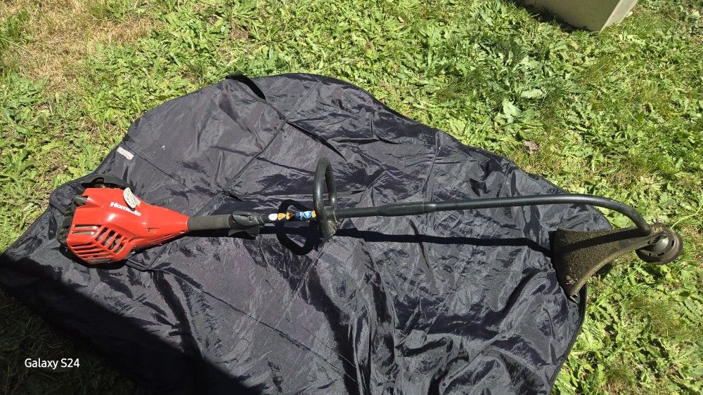 HOMELITE UT33600A Gas Powered Weed Wacker