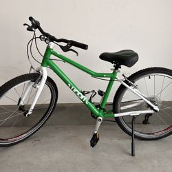 Woom Bike - Kids Size 5
