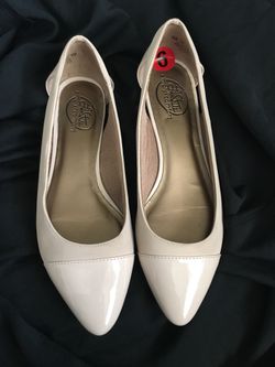 Women’s shoes size 6