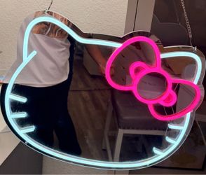Hello Kitty light up mirror
