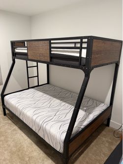 Bunkbed twin/full