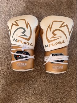 Rival 16oz Gloves