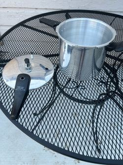 Pressure pot