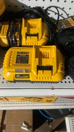 DeWalt DCB118 20V 8 Amp Fast Charger