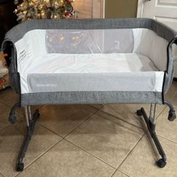Bassinet/ Bedside Sleeper 
