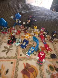 Sonic toy lot