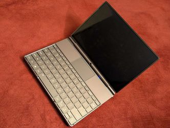 GPD Win Max 2 - Mini Laptop/Gaming Handheld - 6800U/32GB/4TB