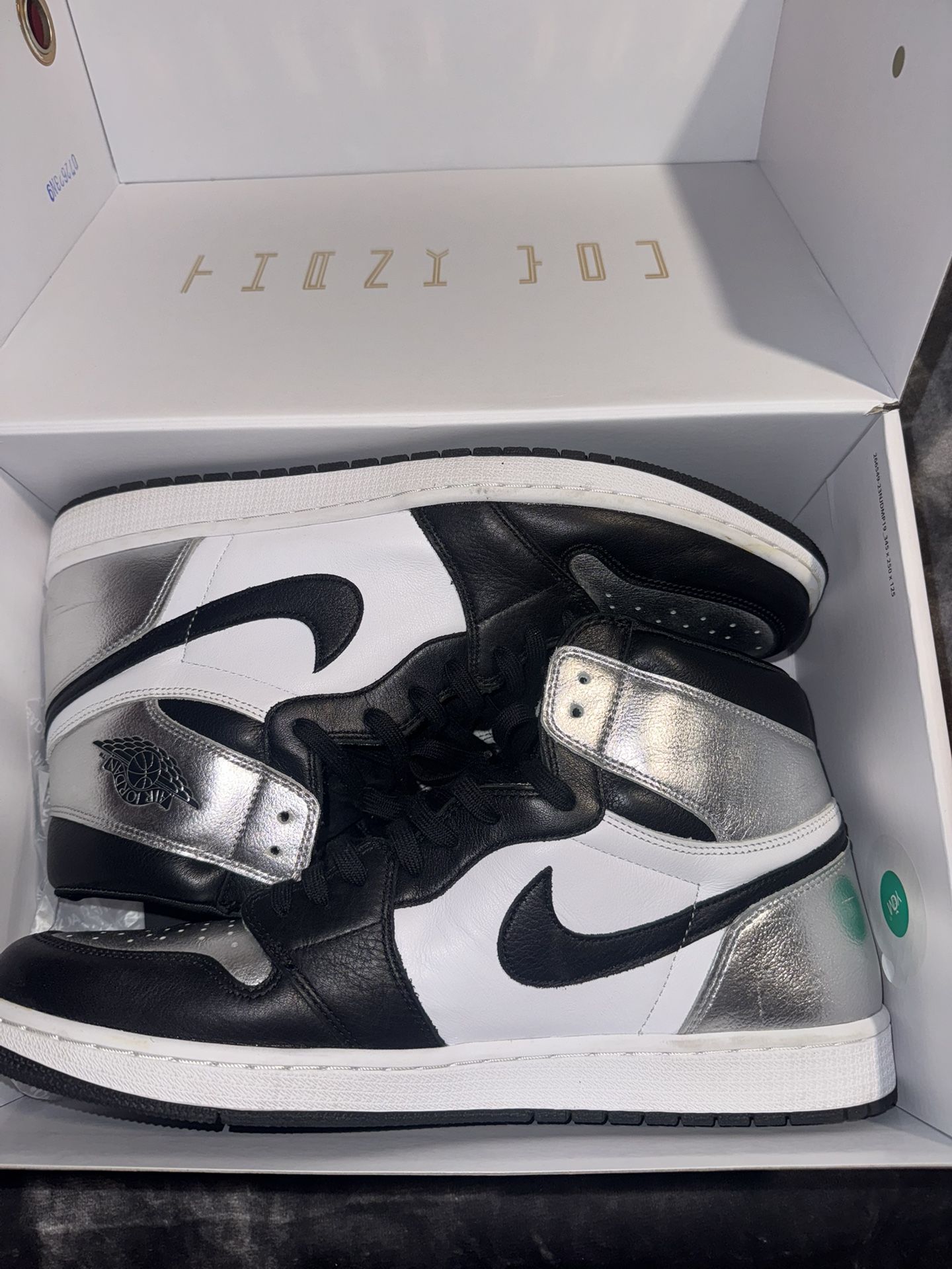 Jordan 1 Retro High Silver Toe