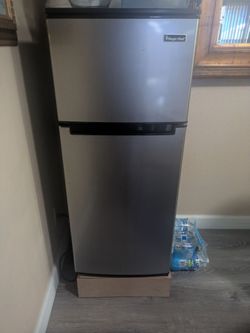 4.5 mini fridge