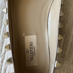 Valentino Flats (Like New) 