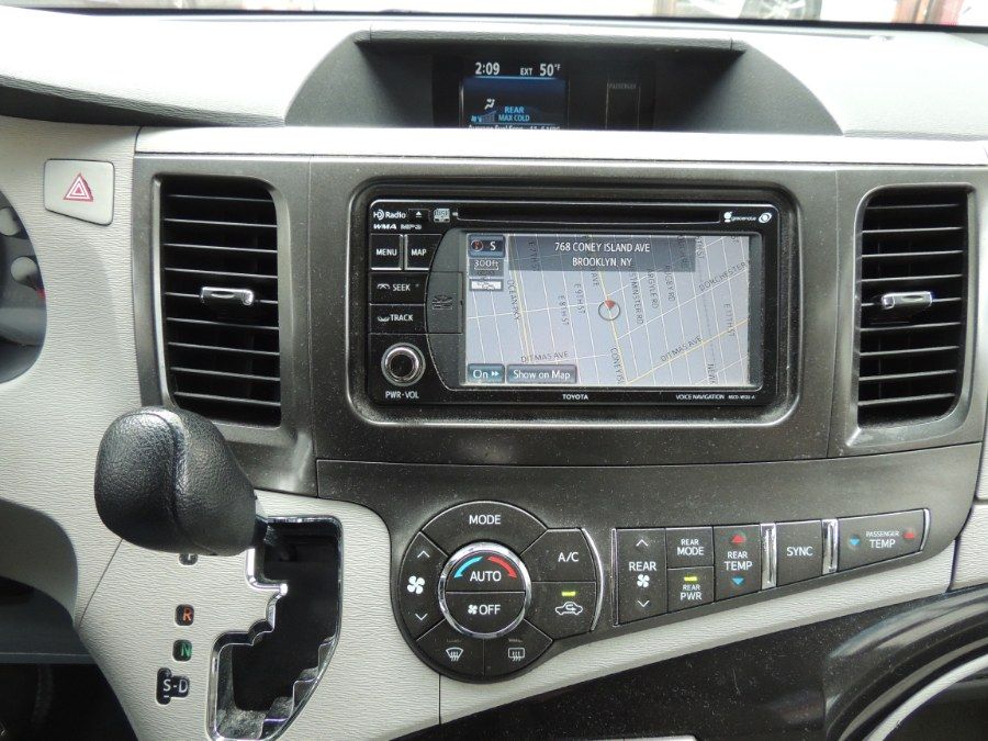 2014 Toyota Sienna