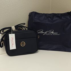 “NEW’ MARILYN MONROE DESIGNER PURSE (Navy) with Shoulder Strap!
Perfect for Someone Who Dares to be Original! 🎄🎁🎅 