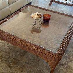 Wicker Table 