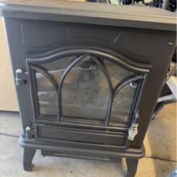 New Electric Heater $30 Gilbert And Ray rd. Check All Pics And Offers.