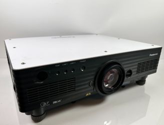 Panasonic PT D5600UL