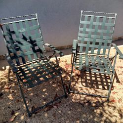 Folding Chairs A Pair 20$