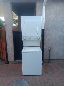Washer And Gas Dryer Stakable De 24